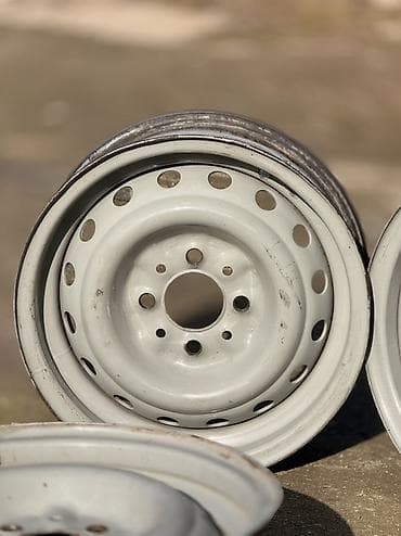 melber disk satilir: İşlənmiş Disk VAZ (LADA) R 13, 4 Boltlu — 6