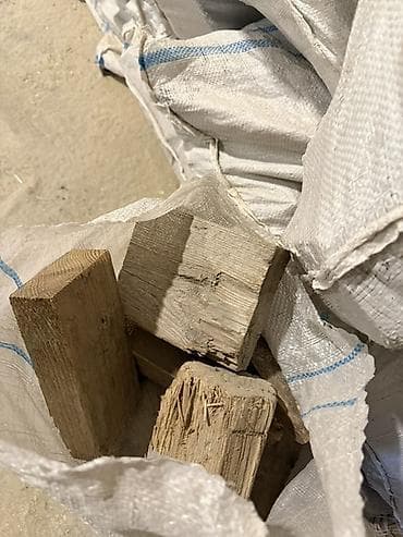 Salam odun kiselerde 5”10 kesikleridi Torbalarda odun qırıntıları və — 1