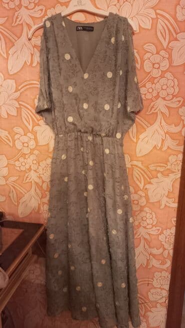 düz don modelləri: Qadın geyim dəsti – 4 fərqli model 1) Qırmızı paltar (etikə brendi) - — 8