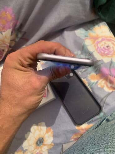 apple nausnik: IPhone 11, Face ID — 3