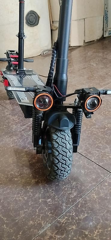 dəbilqə: İşlənmiş Elektrik samokat 10", > 1000 Vt, > 45 km/s, Ünvandan götürmə — 4