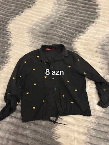 qara duz donlar: Uşaq geyimləri dəsti – ayrı-ayrılıqda 1) Ağ idman üslubunda üst — 4