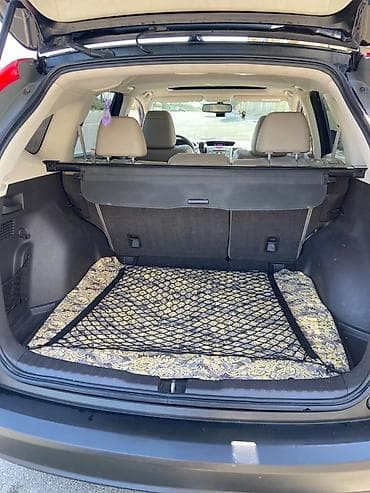 w211 disk teker: Honda CR-V krossover, qara rəngdə, geniş və rahat salonlu modeldir — 3
