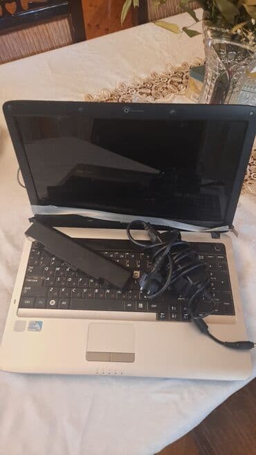 Acer: AMD A4, 12.3 " — 1