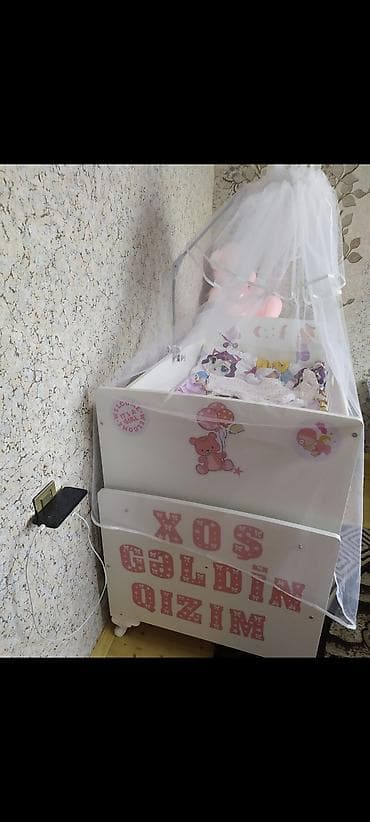 Uşaq mebeli: Oğlan və qız üçün, İşlənmiş, Dördbucaq, Beşik, Dəst ilə, Matras ilə, Yellənmə mexanizm ilə — 2