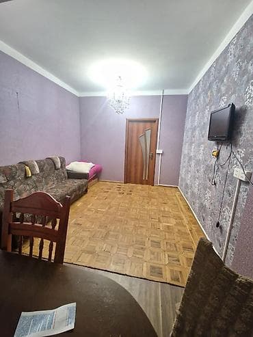 a frame ev: Kirayə verilir: 2 otaqlı mənzil - Planlaşdırma: geniş zal, ayrıca — 2