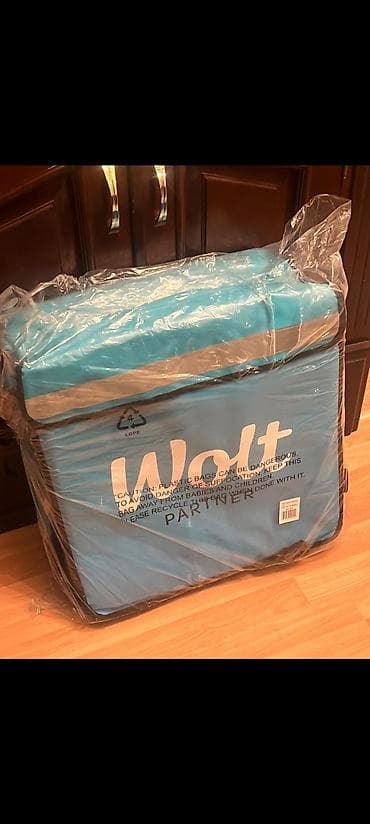 Ticarət tərəziləri: Wolt moto çantasi salafan 30azn.wolt işlenmi çanta 20azn. Elanburda — 3