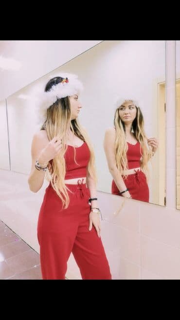 Продавцы-консультанты: Madel İş axtariram Mağazada paltar reklami ederem canlı acib Boy 168 — 2