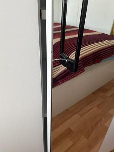 mini şkaf: Ağ rəngdə 3 qapılı geyim şkafı - Material: laminat/MDFlam, ağ rəng - — 3