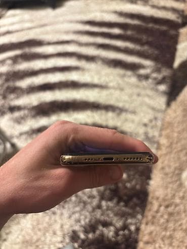 telefon s21: IPhone Xs, Qızılı, Face ID — 6