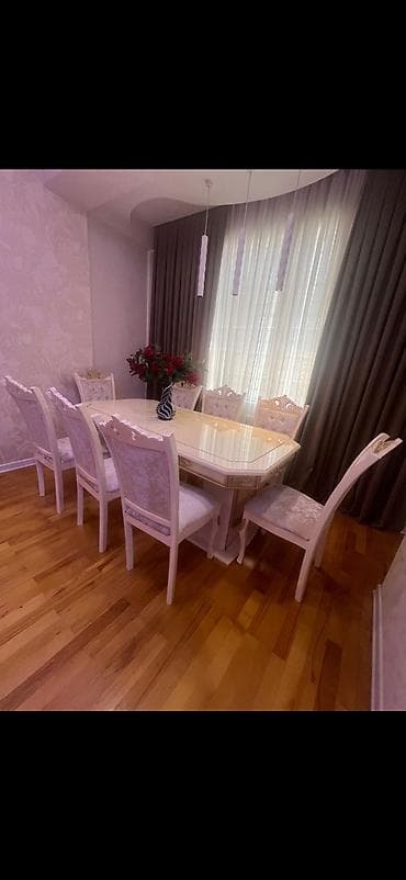 barı ağac var b: Qonaq otağı üçün, Açılmayan, Dördbucaq masa, 8 stul — 1