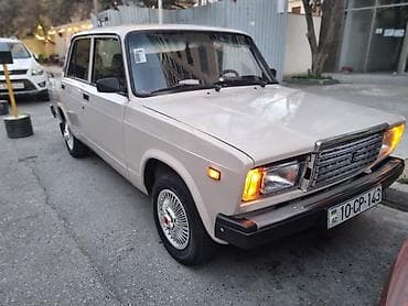 vaz 2106 abirsofka: VAZ 2107 sedan – bej rəngli, klassik kuzov. Texniki xüsusiyyətlər: - — 8