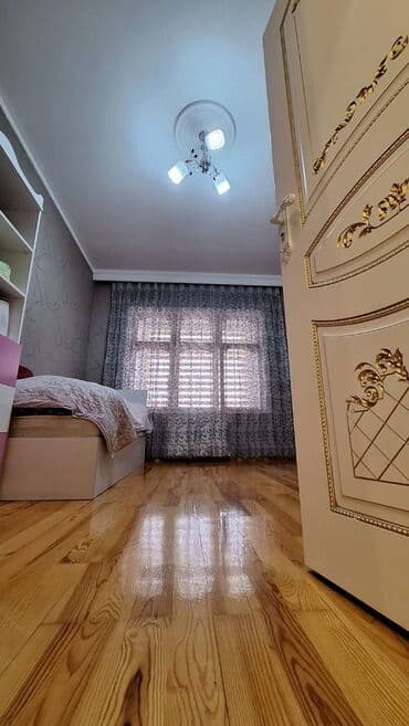 4 otaqlı ev çertyojları: Bakı, Bakıxanov qəs., 4 otaqlı, Köhnə tikili, m. Neftçilər, 130 kv. m — 6