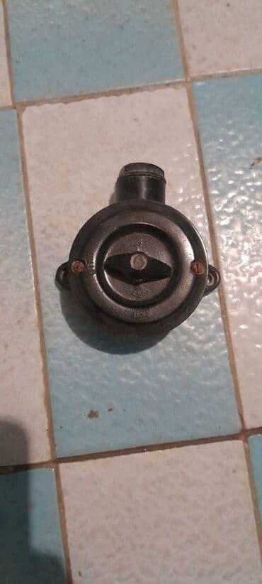 Yeni, Vıkluçatel, Zəmanətli, Ünvandan götürmə