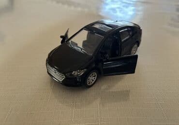 заказать модель машины: Ağ rəngdə metal die-cast sedan oyuncağı (miqyaslı model) - Material — 5