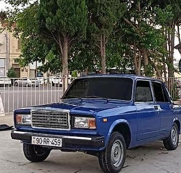 lada tekeri: Model: Lada Riva (VAZ 2107) Kuzov: sedan, 4 qapı Rəng: tünd mavi — 1