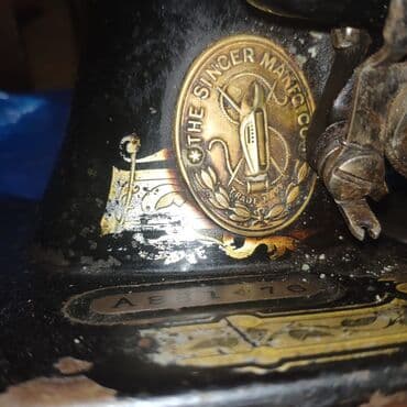 saat qedimi: Antik tikiş maşını – mexaniki, əl fırlatmalı model - Korpus: massiv — 5