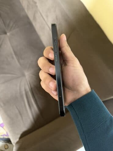 alfa r36: IPhone 15, 128 GB, Qara, Face ID — 4