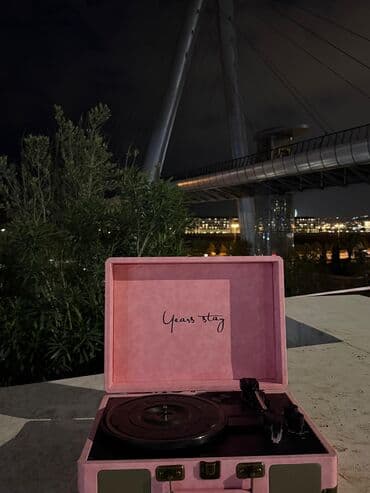 виниловый проигрыватель баку: Qrammafonlar Mehduddur!!! Çox gözəl Retro Qramafonlar və göz oxşuyan — 14