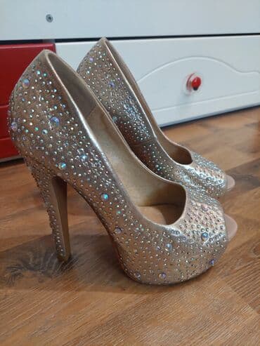 женские золотистые туфли: Tuflilər, Ölçü: 37, rəng - Qızılı, Yeni — 1