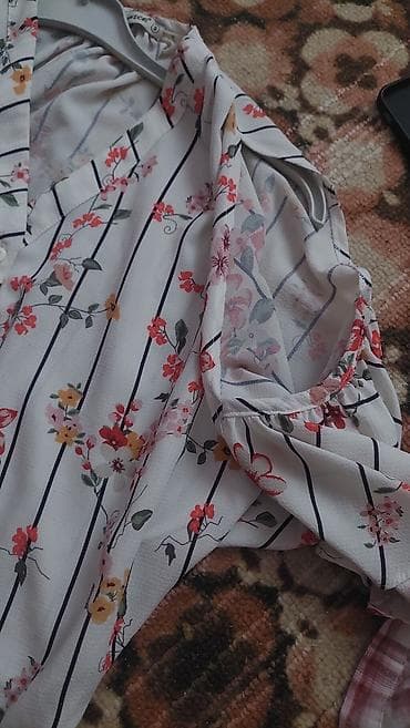 Toy paltarları və aksesuarları: Cox gozel qalir eyinde, s,m gedir. 2defe geyinmiwem — 1