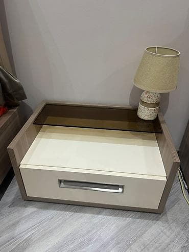 divar refleri: İkinəfərlik çarpayı, Tumba — 6