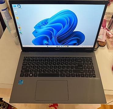 Acer: Acer noutbuk – 15.6" Full HD ekran, nazik çərçivə dizaynı. Klaviatura — 1