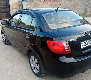 saipa saina tuning: Kia Rio sedan – qara rəng, kompakt və qənaətcil şəhər avtomobili — 3