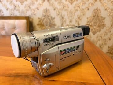 retro ev telefonu: Panasonic VHS-C video kamera - tam işlək Panasonic VHS-C video kamera — 1