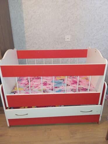 Oğlan və qız üçün, Dördbucaq, Beşik, Dəst ilə, Matras ilə, Yellənmə mexanizmsiz