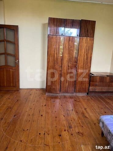 mikrorayon kiraye evler: Geniş və işıqlı otaqlardan ibarət mənzil. Taxta döşəmələr, hündür — 2