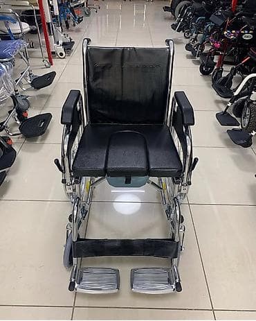 Tualet funksiyalı əlil arabası - Çıxarılan oturacaq paneli və alt