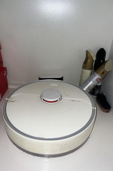 Robot tozsoran – Roborock - Dairəvi korpus, ağ rəng, yuxarıda LIDAR lalafo.az -da Robot tozsoran – Roborock - Dairəvi korpus, ağ rəng, yuxarıda LIDAR