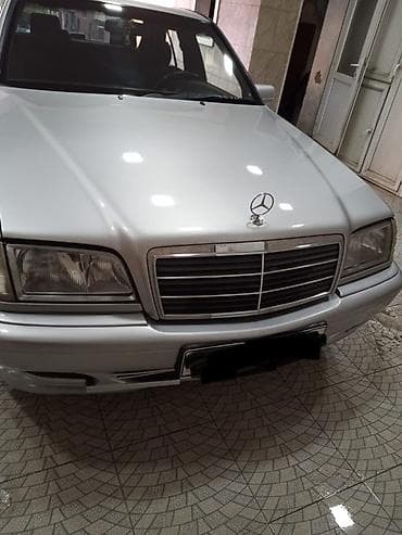 mersedes kupe: Mercedes-Benz C 180: 1.8 l | 1999 il Sedan — 1