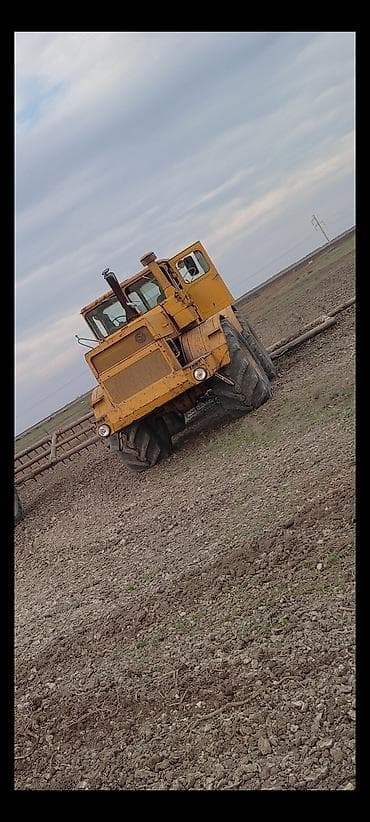 Nəqliyyat: Traktor DT K-700, 220 at gücü, motor 10 l — 2