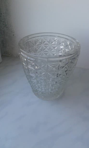 uzum tingləri: 2 eded xrustal qab . 2si 5 m.ünvan Abşeron gencler şeherciyi riyadla — 1