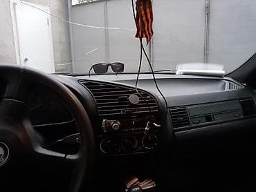 BMW 3 series: 1.6 l | 1993 il Sedan — 7