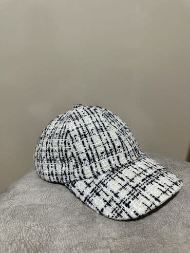 Kurtkalar: Tweed cap - Rəng: ağ–qara qarışıq, toxumalı tweed effektli parça - — 1