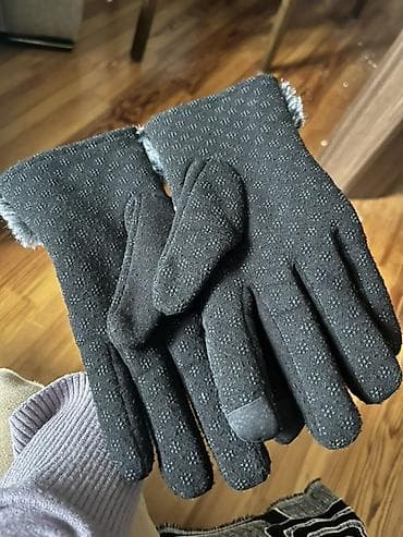 İdman çantaları: Qışlıq qadın əlcəyi - Rəng: qara - Xarici səth: suya davamlı/parlaq — 2