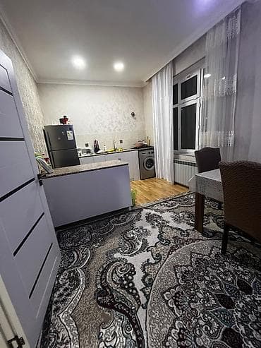 3 otaqlı mənzil – geniş dəhlizli və işıqlı plan. - Mətbəx