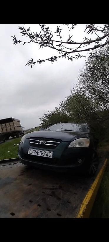 kia karnival: Kia cee’d hatchback (nömrə: 77-ED-740) - Marka/model: Kia cee’d - — 1