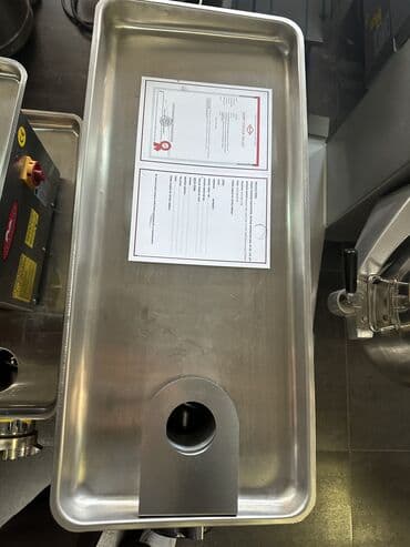 Mağaza avadanlığı: Bogaziçi sənaye tipli ətçəkən (ət dəyirmanı) - Markası/modeli — 2