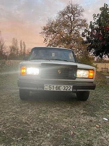 lada 2105 karburátor: VAZ (LADA) 2107: 1.6 l | 1992 il Sedan — 2