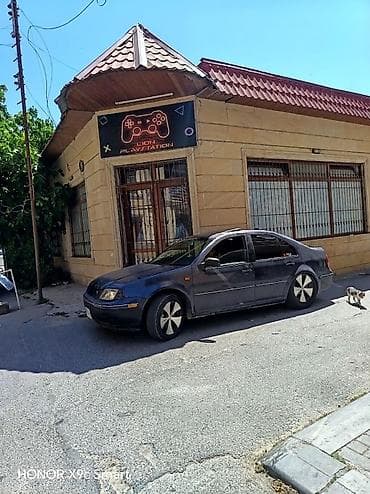 4 qapi niva: Masin 5 ildi mendedi oz adimadi sade mator sade karobka aftomat — 4