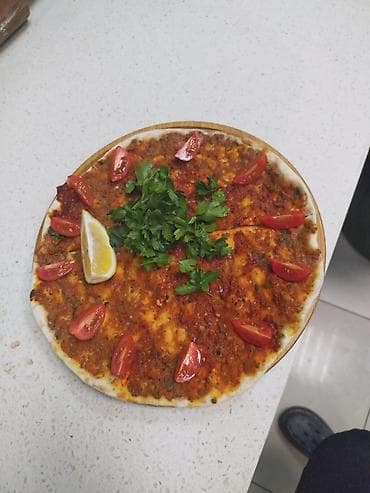 taxta kesen mişar: Ev üsulu bişirilən xəmir məhsulları - Pide: Uzun-oval formda — 6