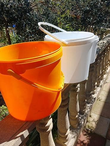 Plastik vedrələr – müxtəlif ölçü və rənglərdə - Material: qalın