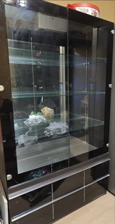 İstehsal avadanlığı: Şüşəli dolab vitrini — 2