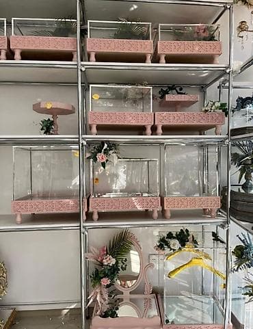 Стендовые витрины: Toy və nişan üçün bəzəkli vitrin qutuları və aksesuar dəstləri - — 1