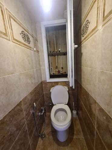 9 ci mikrorayon satilan evler: Bakı, 3 otaqlı, Köhnə tikili, m. Xalqlar Dostluğu, 82 kv. m — 13