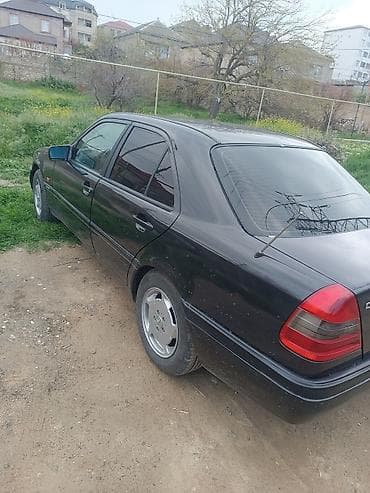 3 2 cdi: Mercedes-Benz C 280: 2.8 l | 1994 il Sedan — 4